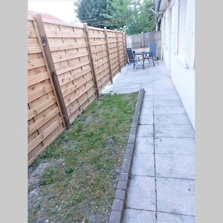 Charmante Maison Cosy T2 Avec Terrasse Apartamento Tremblay-en-France Exterior foto